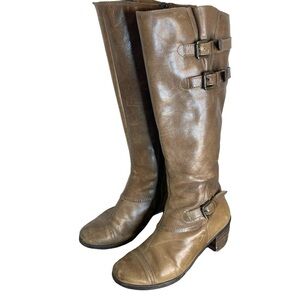 SOFTWAVES Tan Leather Knee-High Boots Riding Moto Buckles *Flaw*